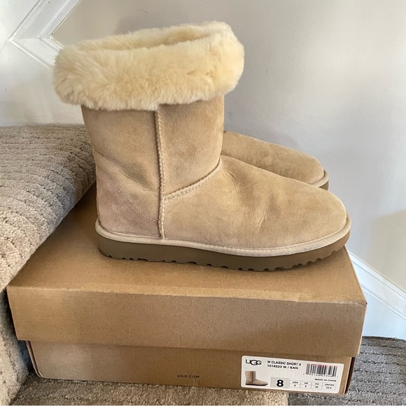 UGG Shoes - Ugg Australia Classic Short II Boot Sand Women’s Size 8 with Box